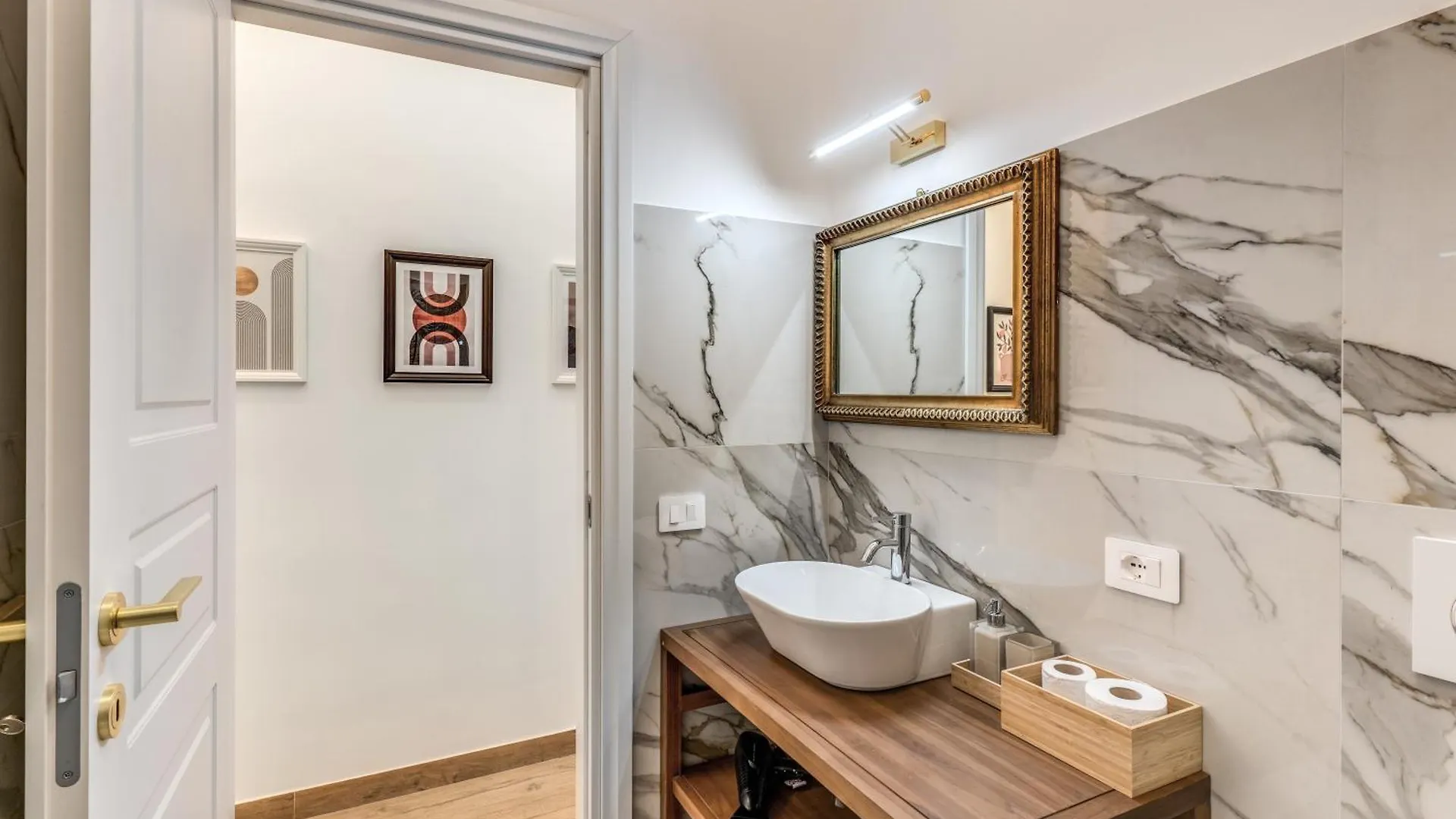 Napolehome Luxury Apartment Rome 0*,  Italy